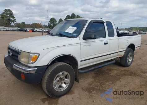 2000 Toyota Tacoma Prerunner z USA, uszkodzony, nr VIN 4TASM92N4YZ637101